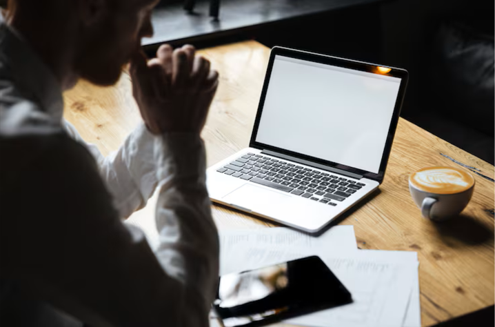 Strategi Konsisten Upskilling dan Efisiensi Waktu Kerja Digital untuk Pekerja Modern